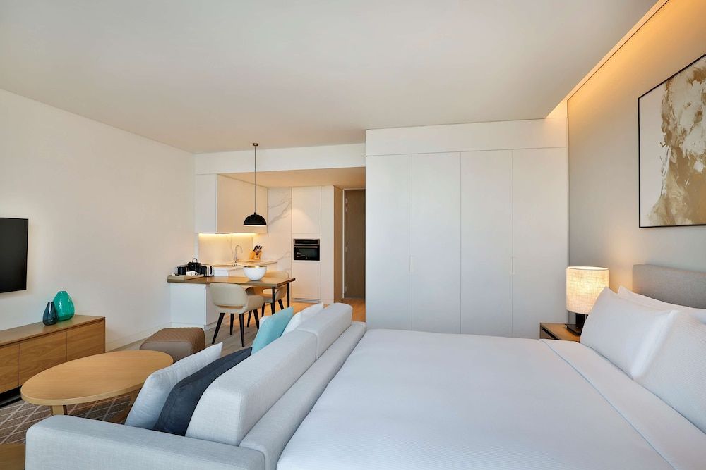 Studio, 1 King Bed