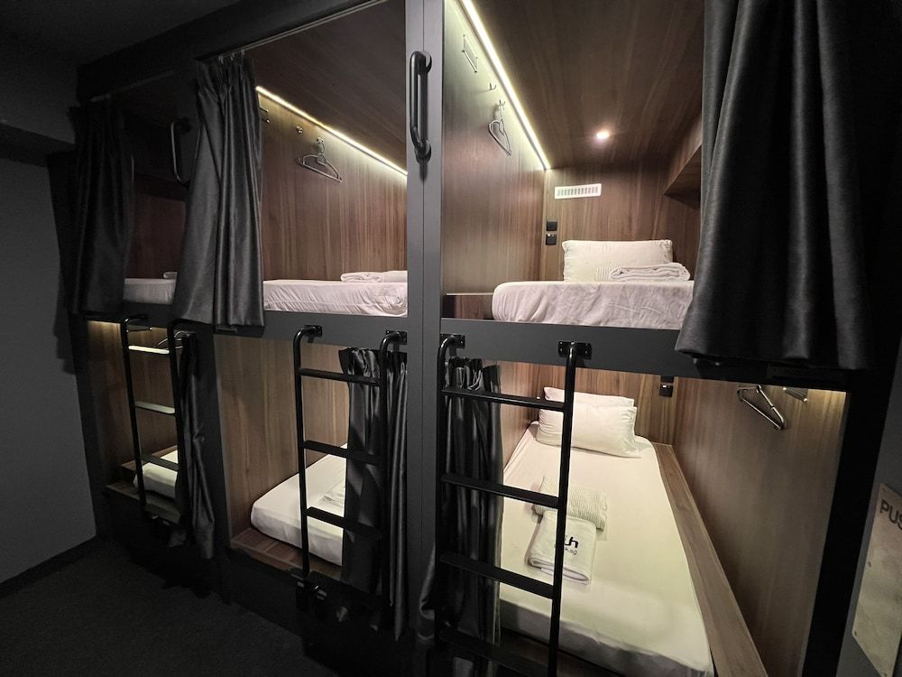 Wink @ McCallum Street - Hostel