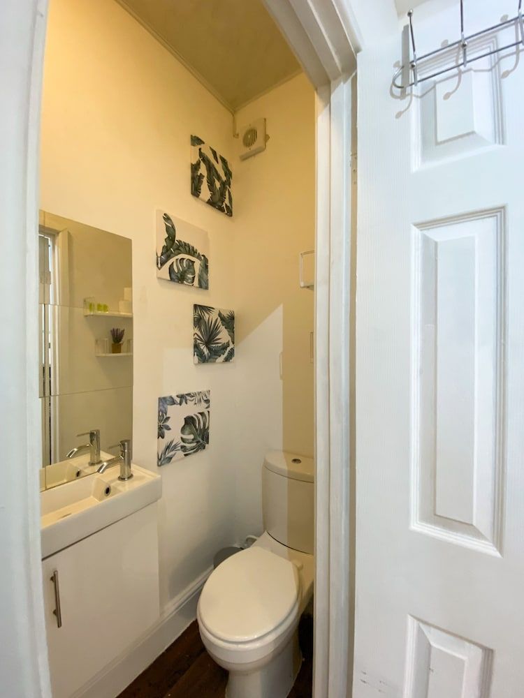 Holland Road Stays Studio, Ensuite (Triple) 5