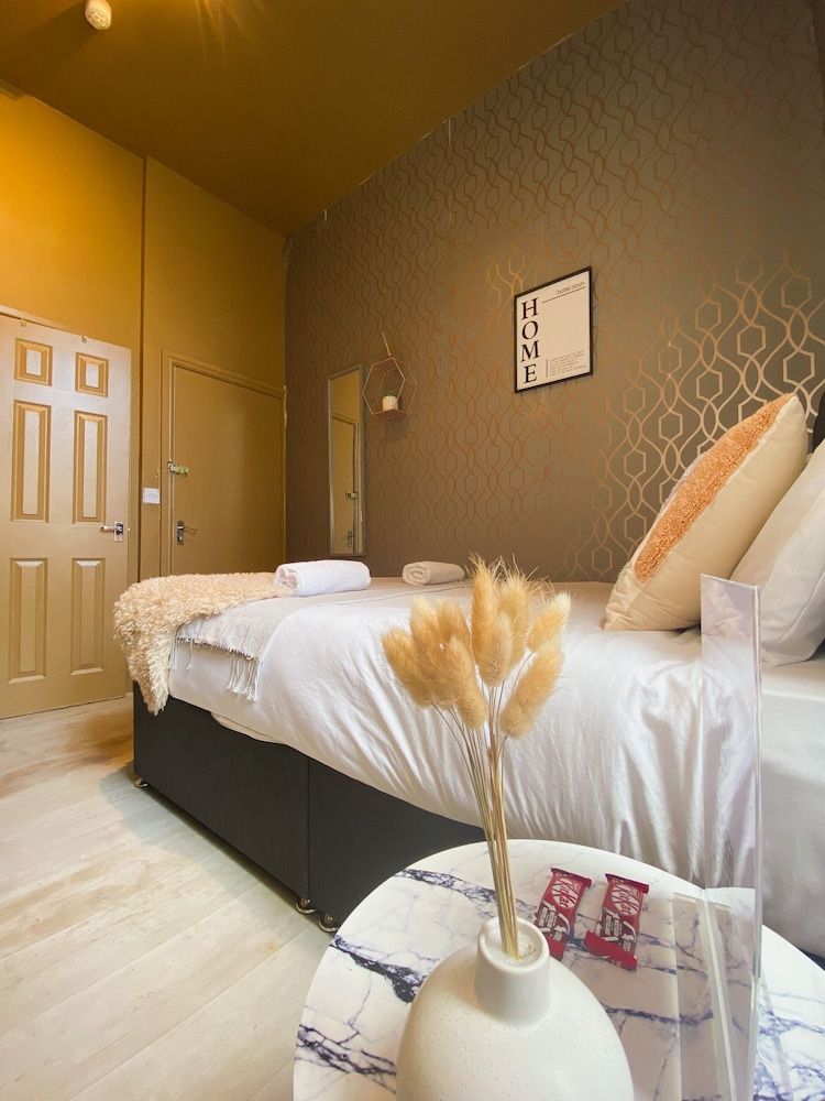 Holland Road Stays Studio, Ensuite (Compact) 4