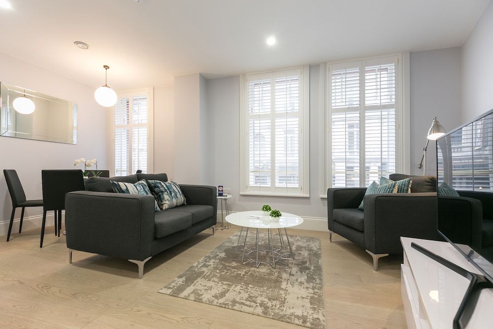 Urban Chic - Shaftesbury Standard One Bedroom Apartment 11