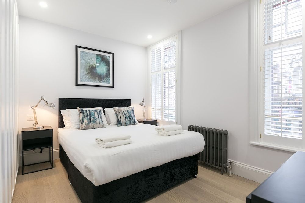 Urban Chic - Shaftesbury Standard One Bedroom Apartment 3