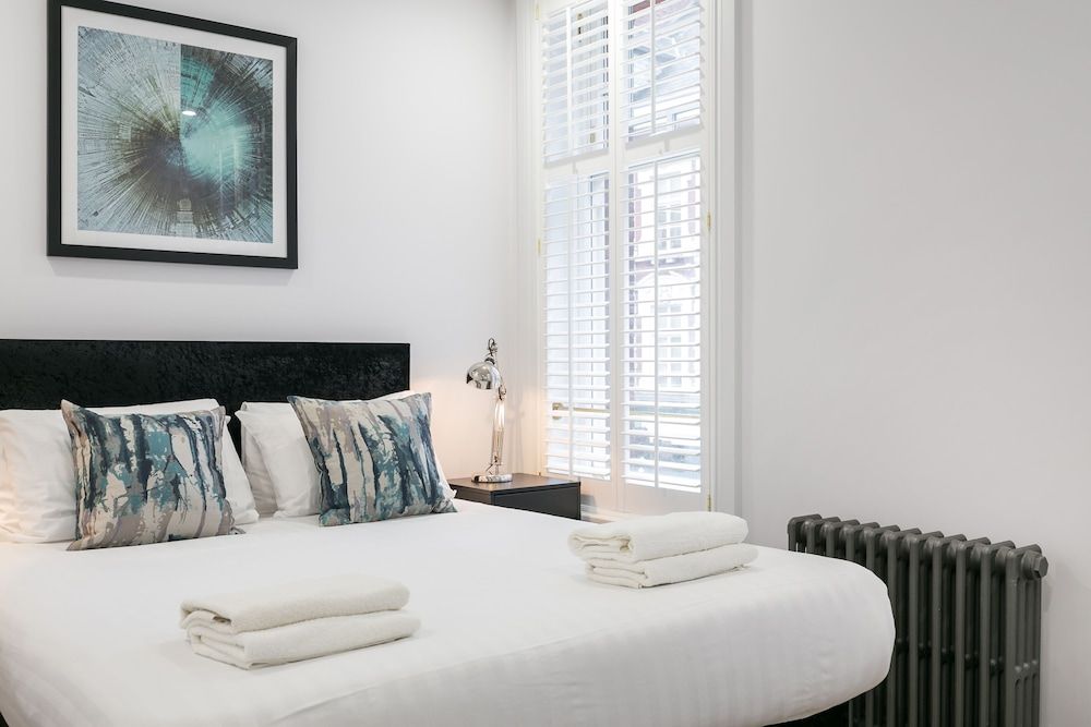 Urban Chic - Shaftesbury Standard One Bedroom Apartment 4