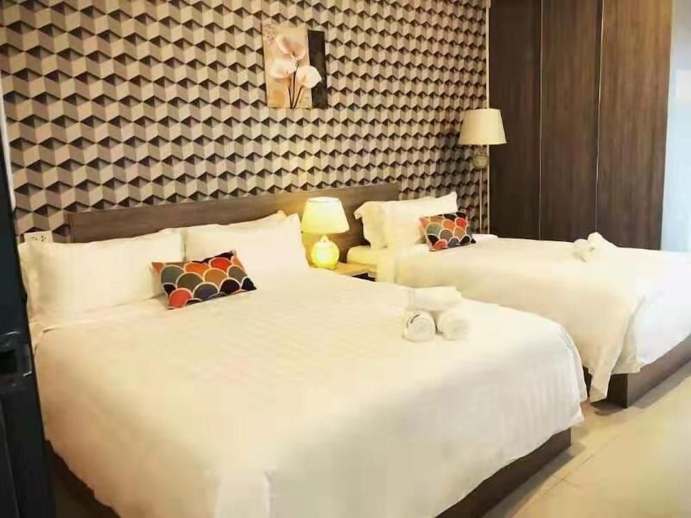 Water Aparthotel Deluxe Family Room 11