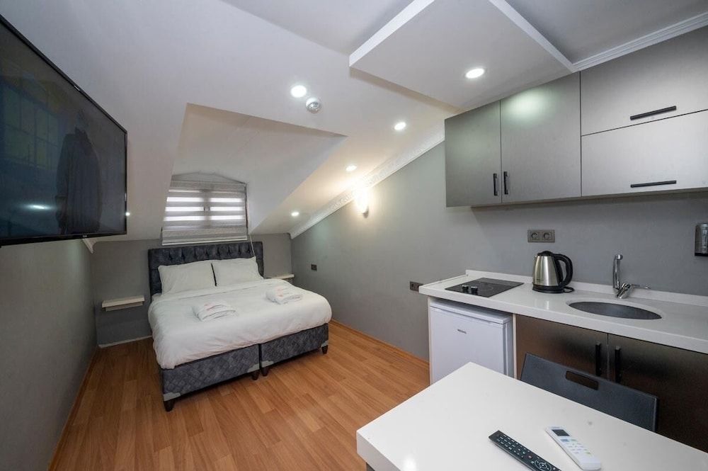 undefined Taxim Sunpera Suites 8