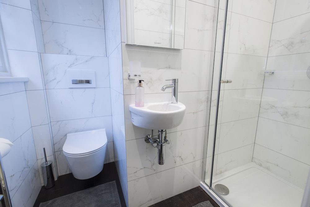 JOIVY Elegant 2 Bedroom Flat near Kensington Gardens Apartment (2 Bedrooms) 12