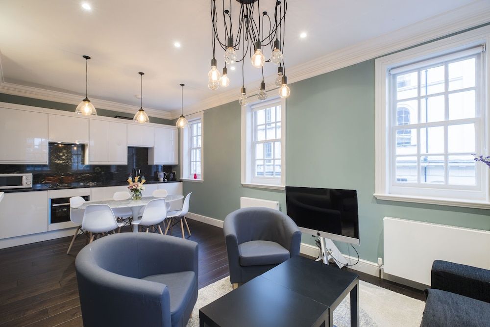 undefined JOIVY Elegant 2 Bedroom Flat near Kensington Gardens 7