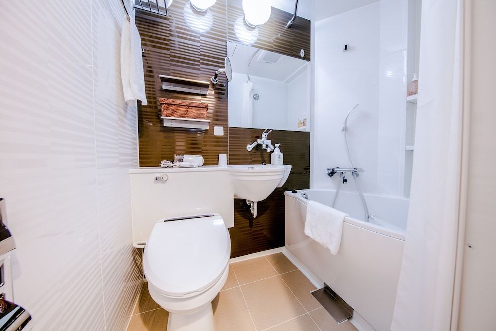 Sotetsu Fresa Inn Kanda Otemachi Standard Semi-Double Room, Non Smoking 4