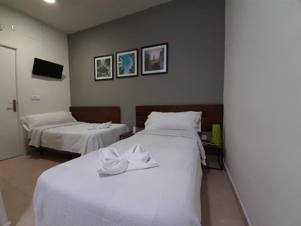 CH Murallas II Twin Room 6