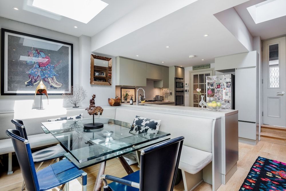 Exquisite Designers Abode Two-Bedroom House 13