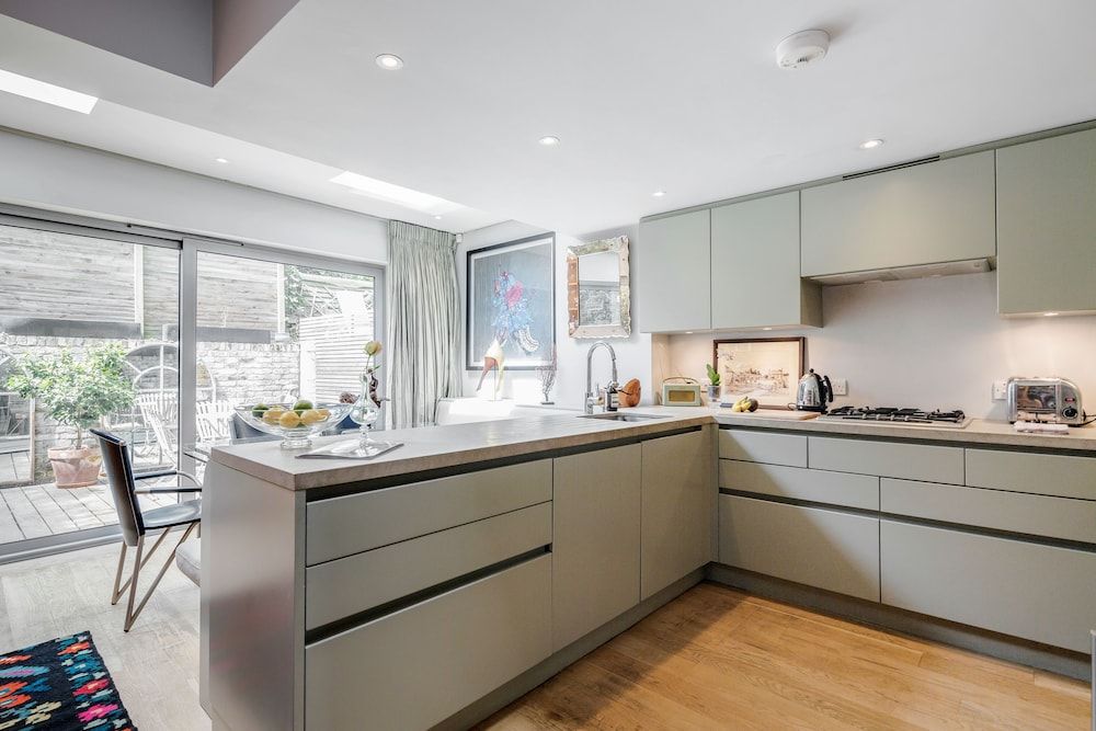 Exquisite Designers Abode Two-Bedroom House 14