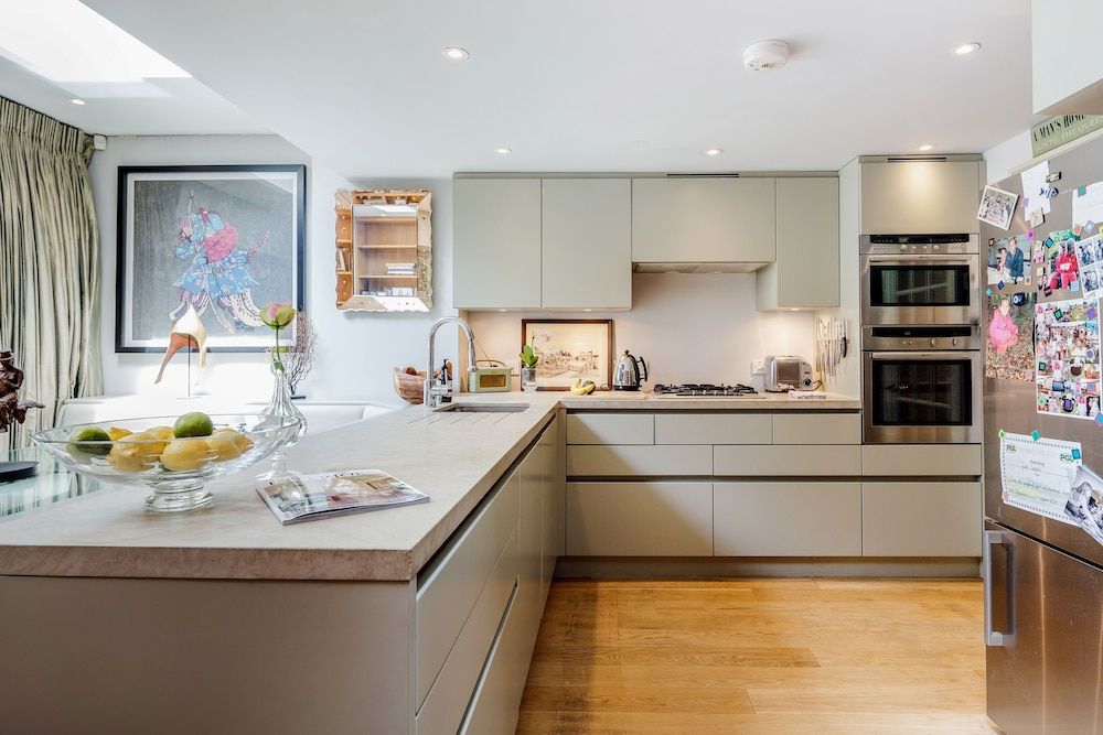 Exquisite Designers Abode Two-Bedroom House 15