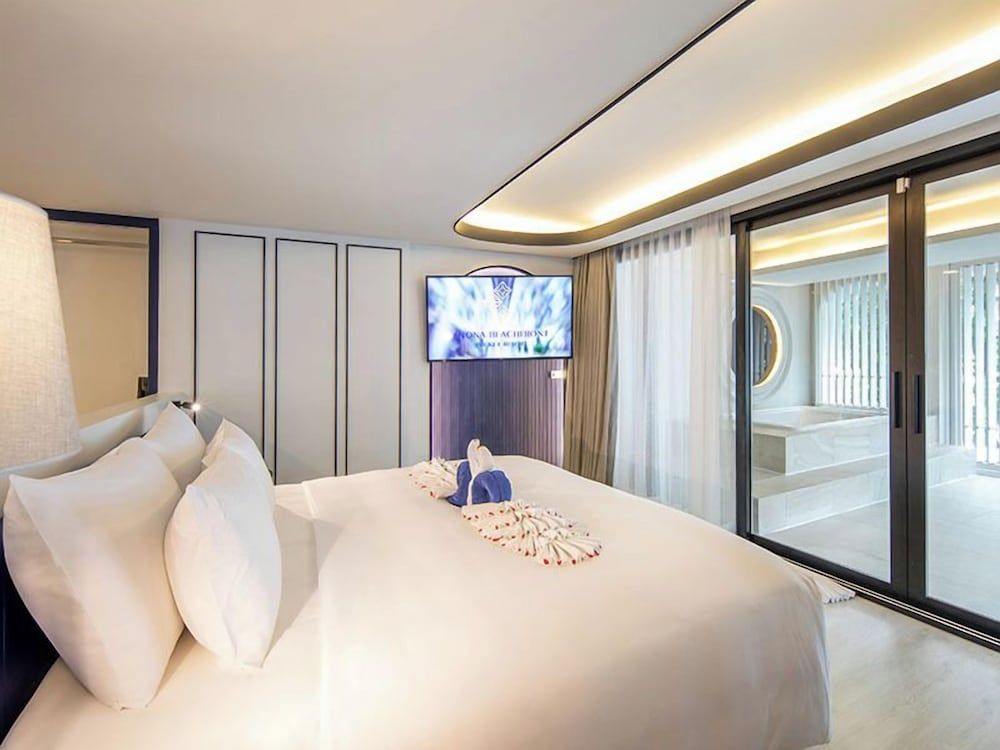 Oceanfront Terrace Suite