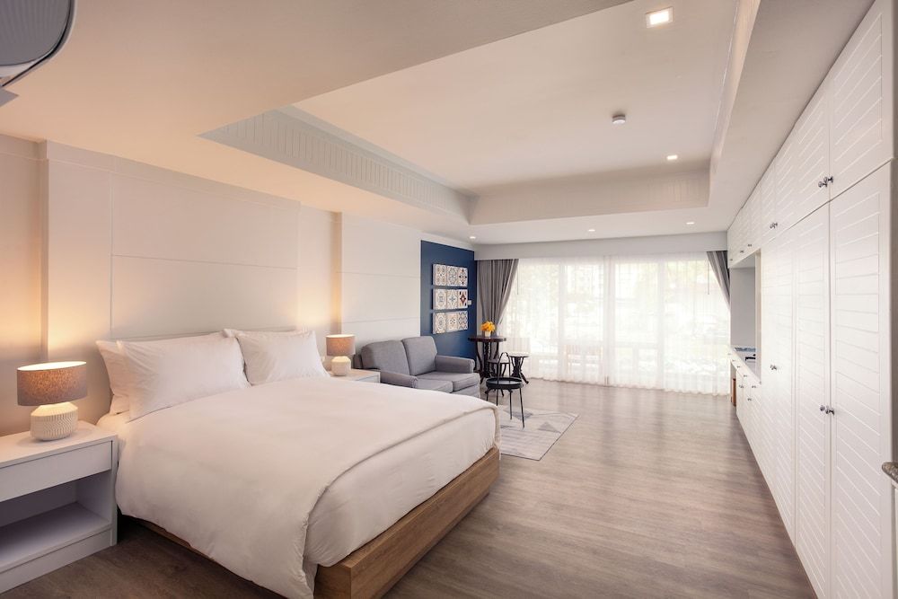 undefined Anona Beachfront Phuket Resort 4