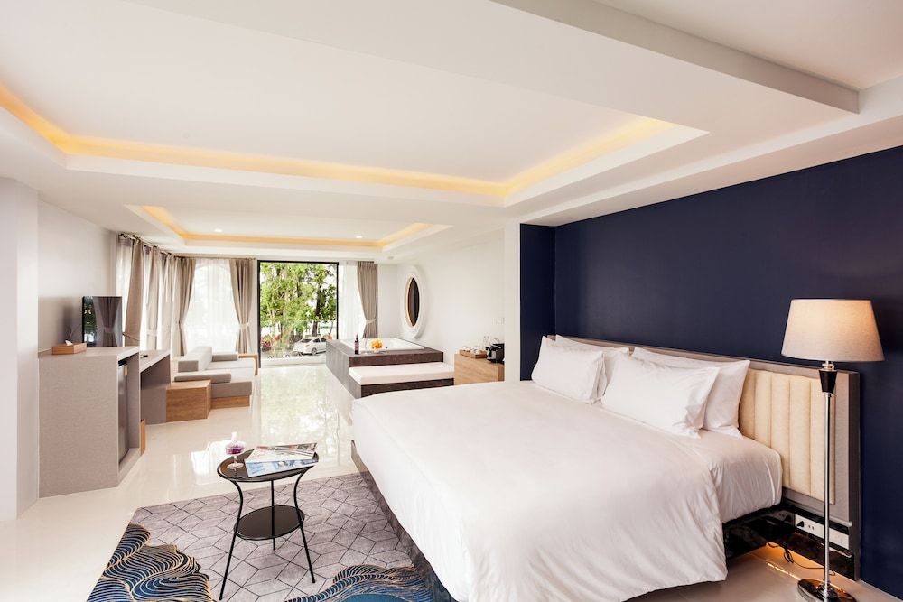 Anona Beachfront Phuket Resort Oceanfront Suite 6