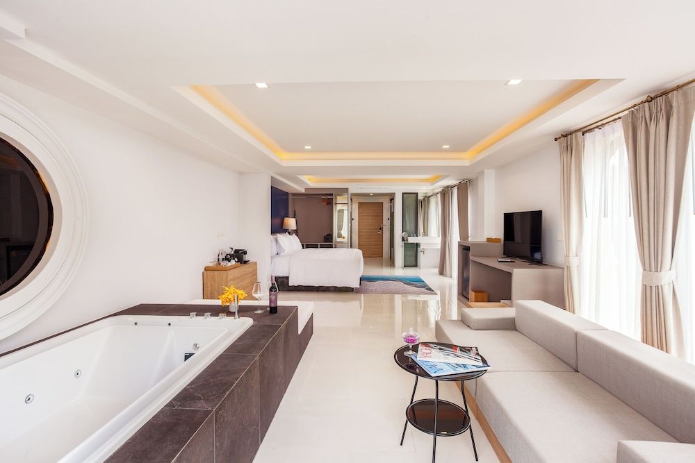 Anona Beachfront Phuket Resort Oceanfront Suite 18
