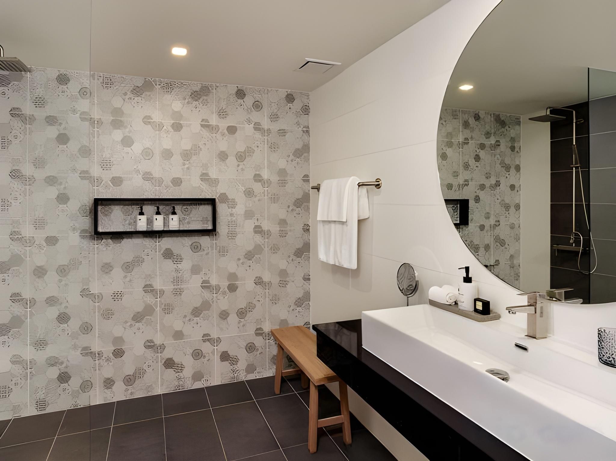 Deluxe No Balcony - NoWindow