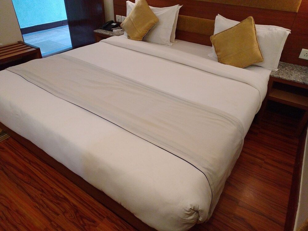 undefined Hotel Royal International 5