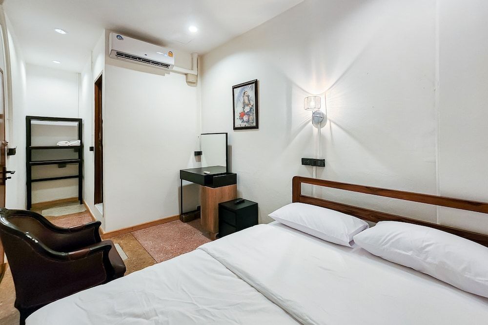 Taladnoi Paint House Double Room, No Windows