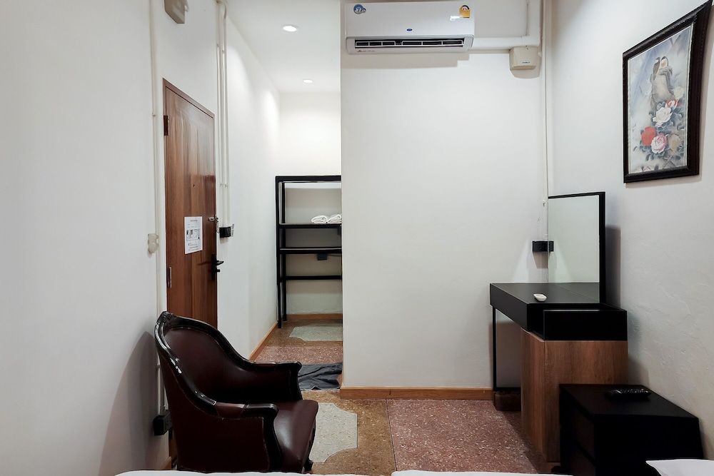 Taladnoi Paint House Double Room, No Windows 18