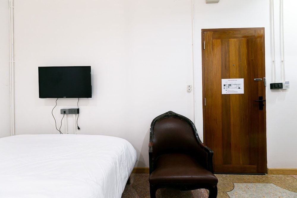 Taladnoi Paint House Double Room, No Windows 12