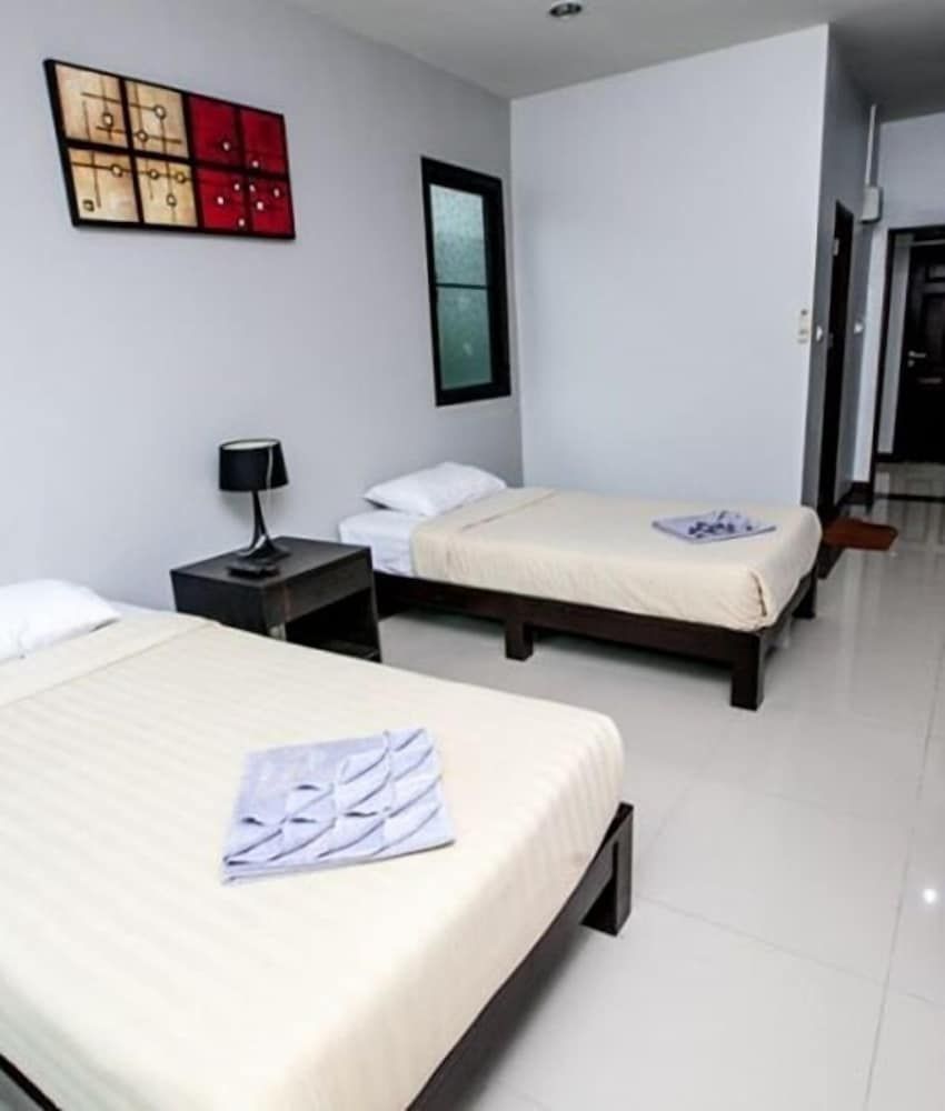 undefined Sitsongpeenong Muaythai 9