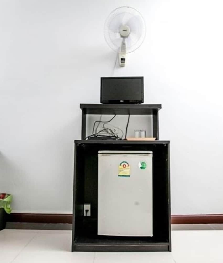 undefined Sitsongpeenong Muaythai 2