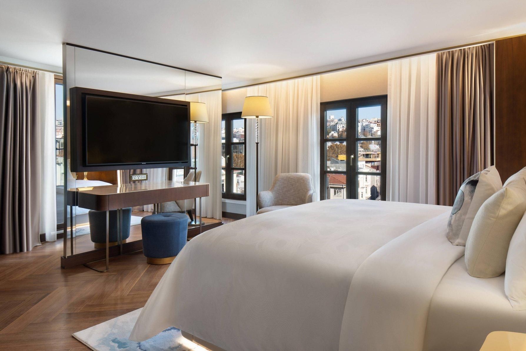 Premier King, Guest Room, 1 Queen, Galata Tower View, Terrace