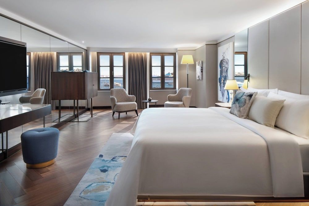 Superior Room, 1 King Bed, Non Smoking