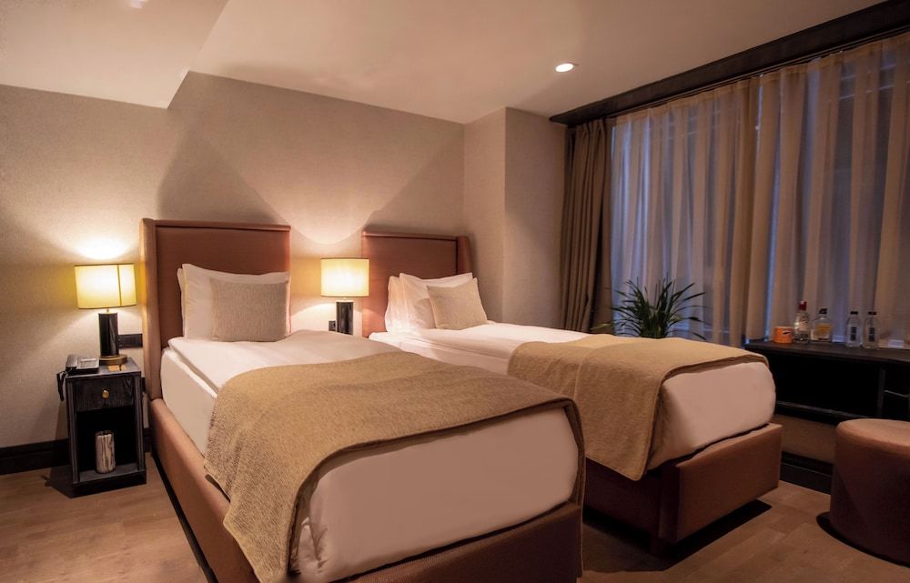 undefined Root Karakoy 3