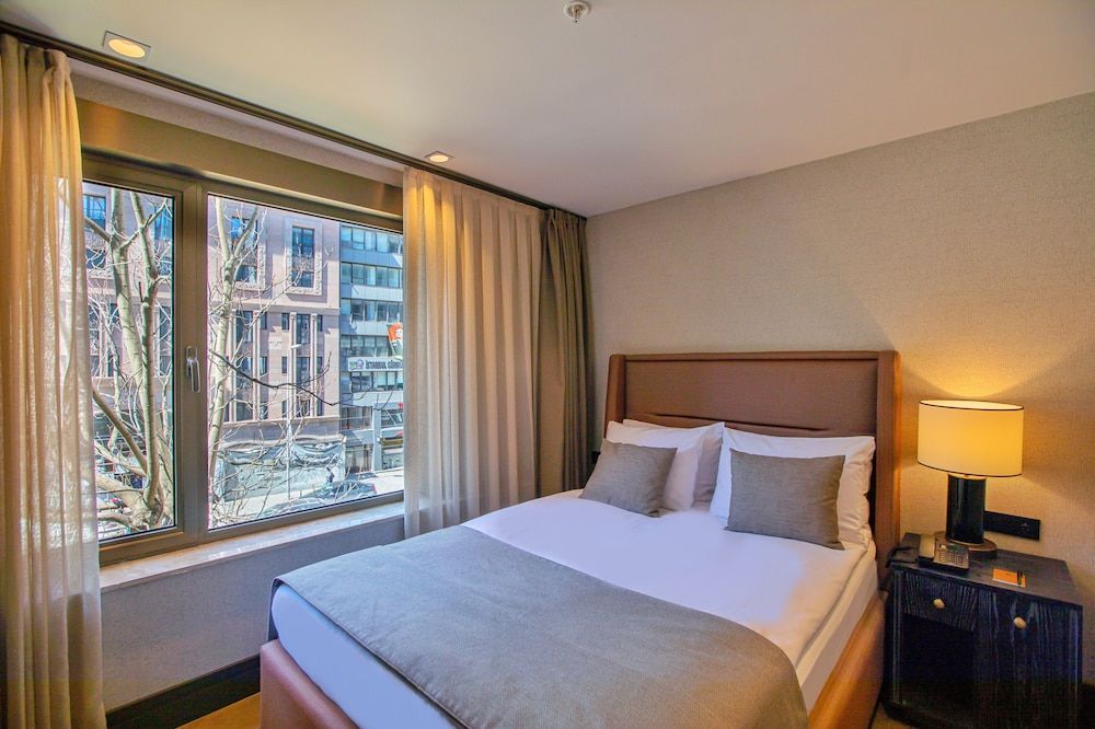 undefined Root Karakoy 5