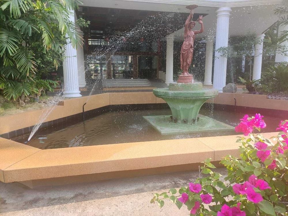 undefined Hotel Stern Pattaya 2