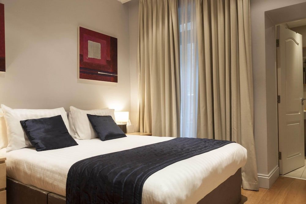 12 London Street Apartments Standard Apartment 4