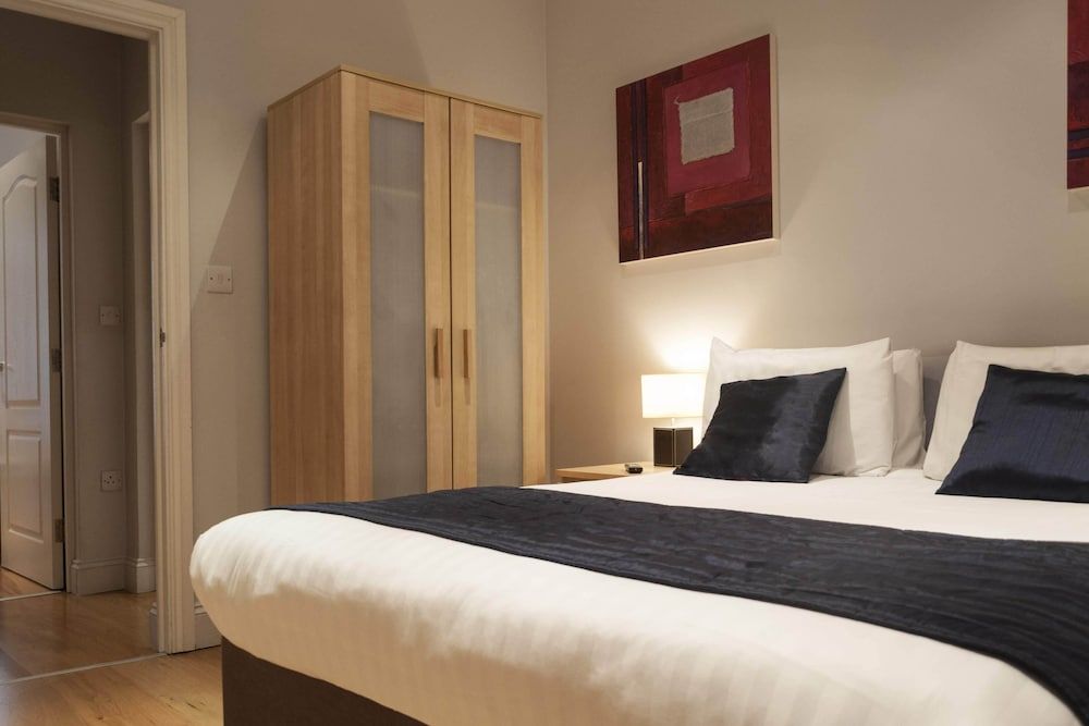 12 London Street Apartments Standard Apartment 2