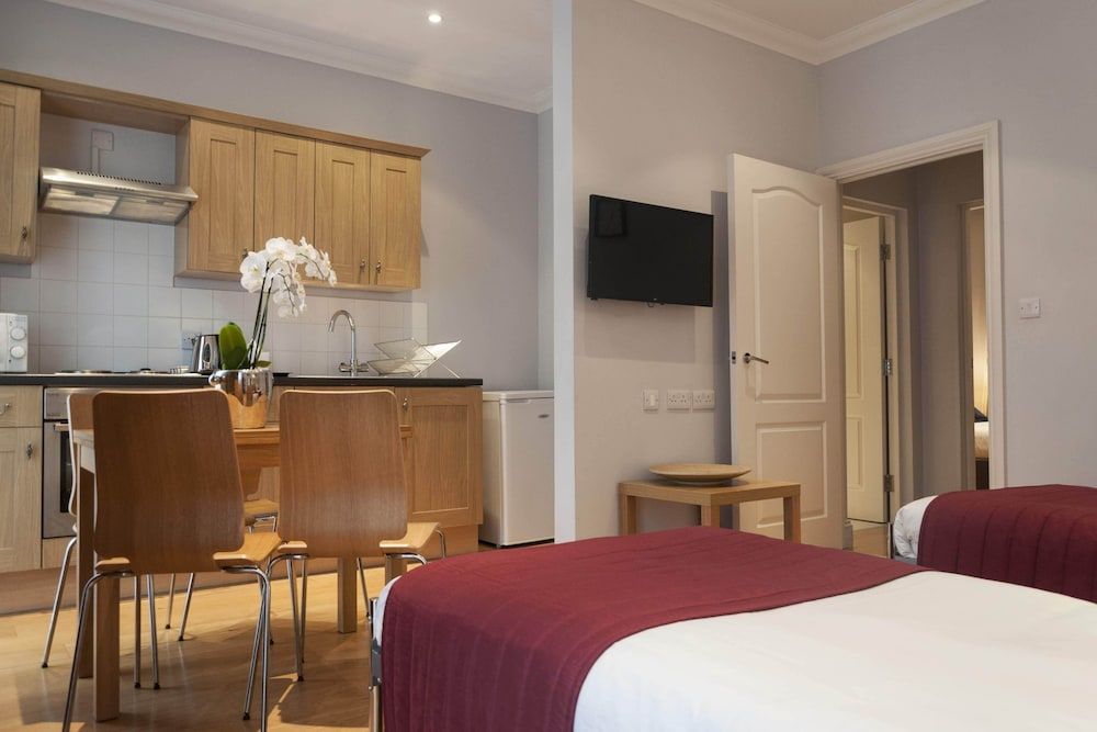 12 London Street Apartments Standard Apartment 8