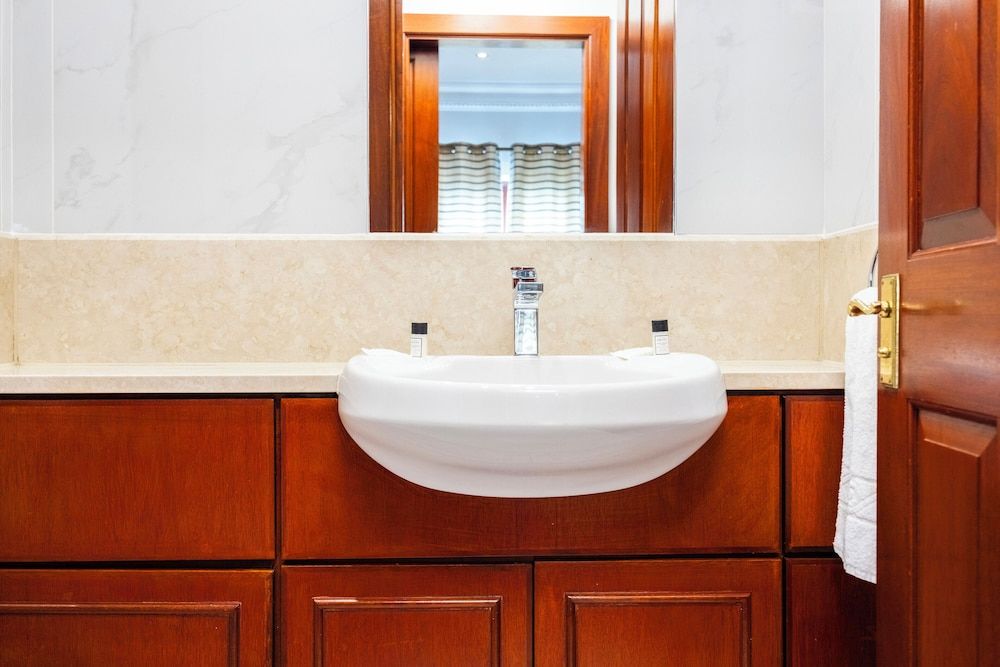 Carlton Court - Mayfair Duplex, 2 Bedrooms (1.5 Bathrooms) 14