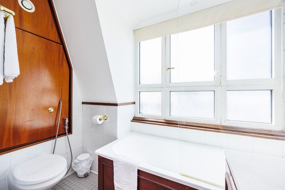 Carlton Court - Mayfair Penthouse, 1 Bedroom 7