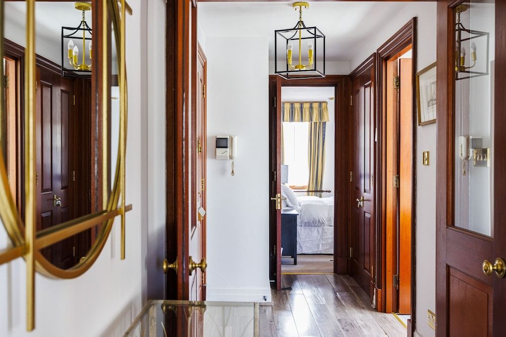 Carlton Court - Mayfair Penthouse, 1 Bedroom 9