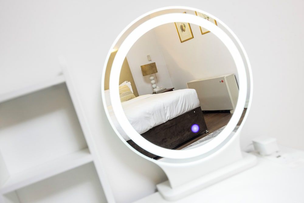 Carlton Court - Mayfair Apartment, 1 Bedroom, Ensuite 5