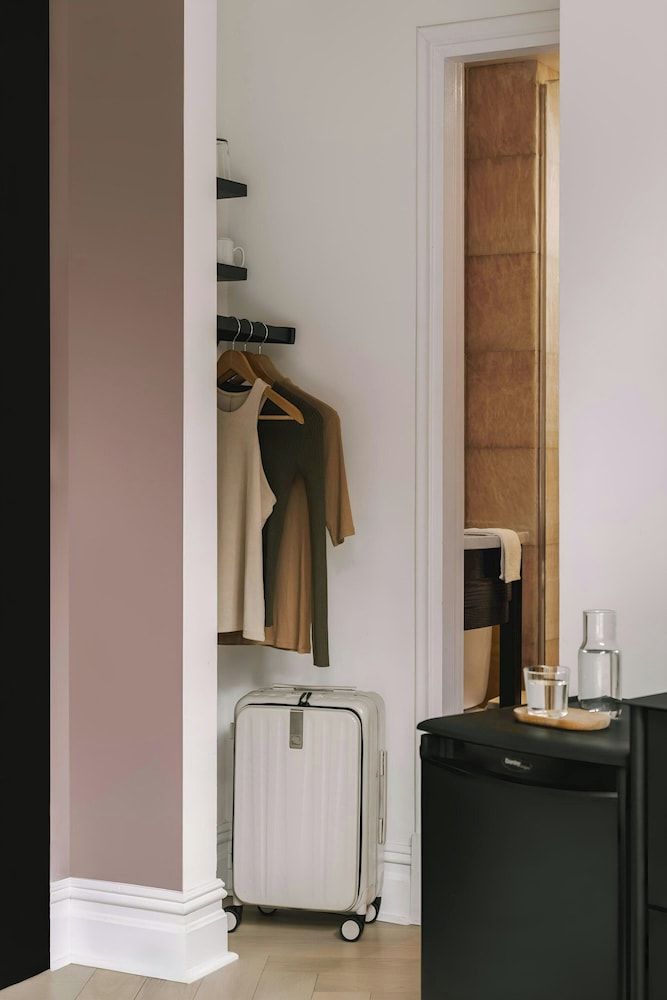 Flatiron Hotel, Sonder by Marriott Bonvoy Room, 1 Queen Bed 6