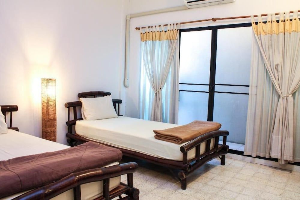 Air-Con Superior Twin room (Limited view of Balcony)