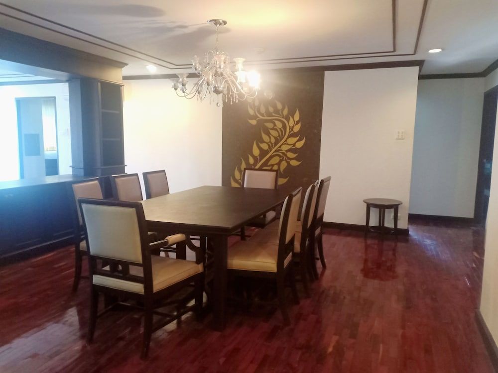 undefined Supha Maison 4