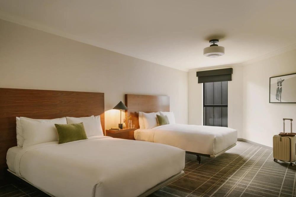 FOUND Hotels, Santa Monica, Series by Marriott Room, 2 Queen Beds 6