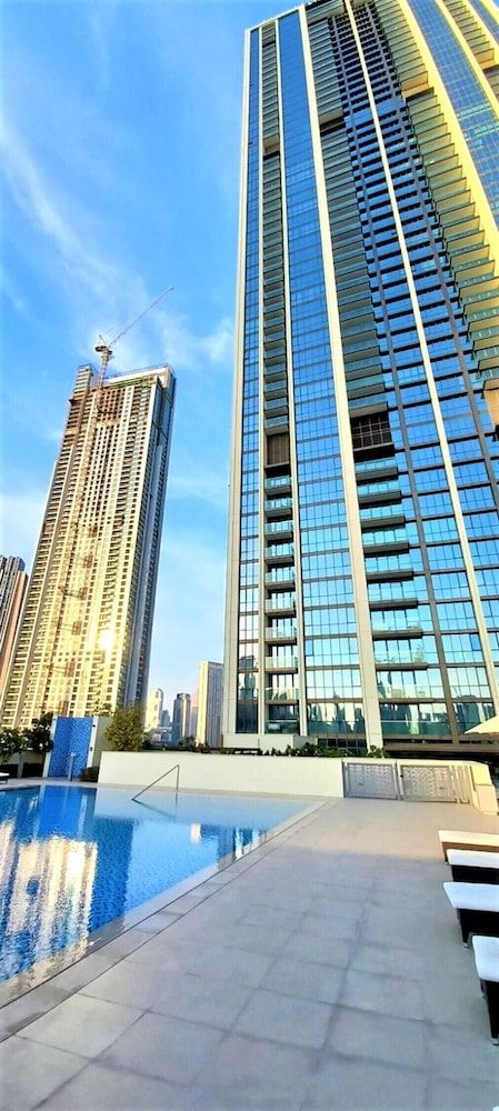 undefined Fabulous Stay in Downtown Views 2