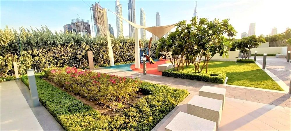 undefined Fabulous Stay in Downtown Views 7