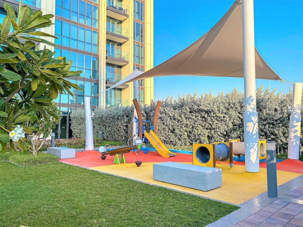 undefined Fabulous Stay in Downtown Views 5