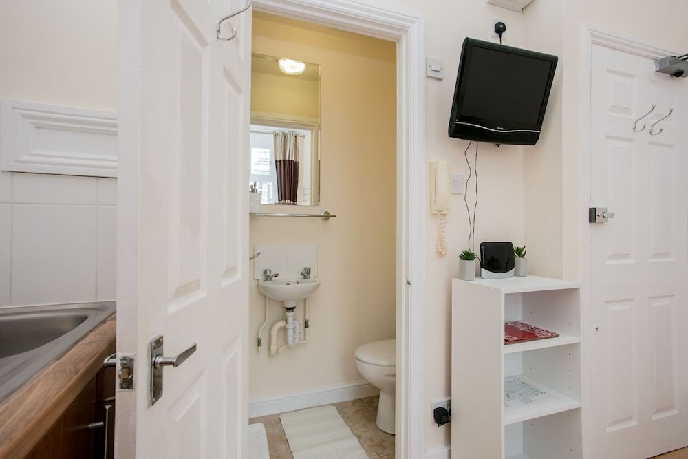 undefined Gorgeous Studio Apartment Near Pimlico 2