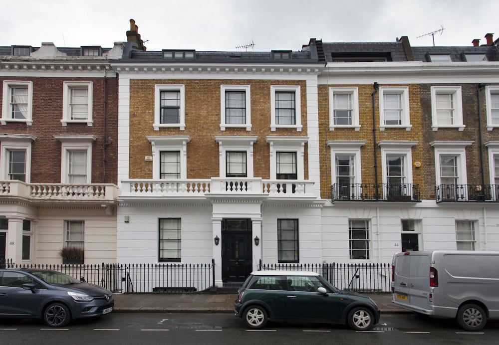 undefined Victoria Charming Atmosphere 3