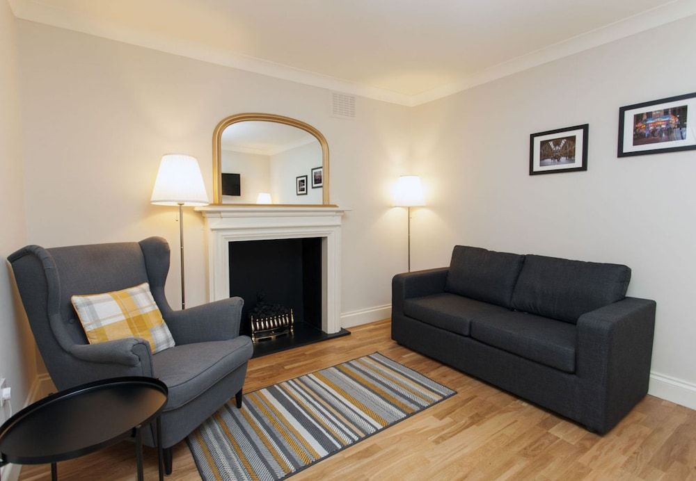 undefined Victoria Charming Atmosphere