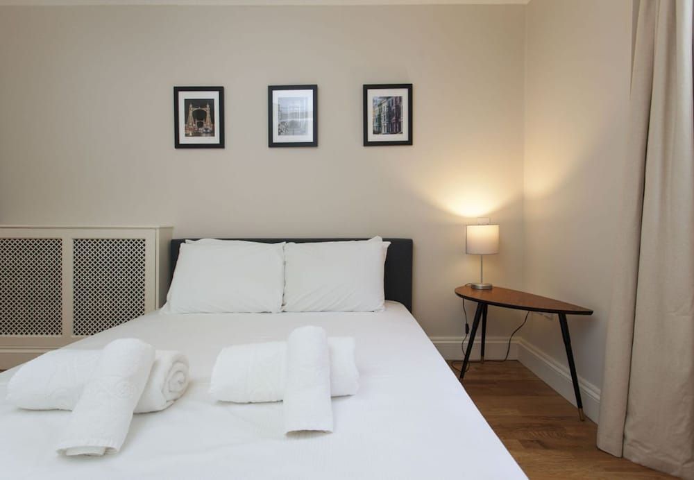 undefined Victoria Charming Atmosphere 7